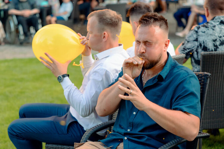 svatební hra, rok s novomanželi, svatba, svatební fotograf, hra na svatbu, zábava na svatbě, svatební inspirace, svatební fotograf Plzeň, svatebčané, kalikovský mlýn Plzeň